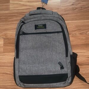 Gray Men's Everyday Backpack with Padded Straps